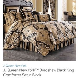 J Queen New York, queen comforter set.
